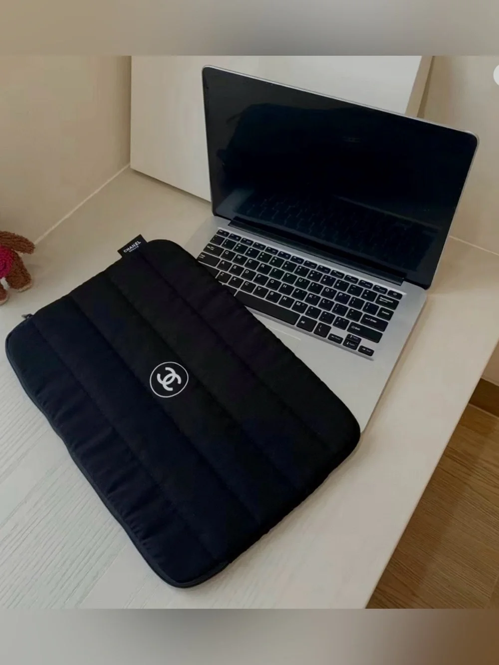 CHANEL Zippered Laptop Case in Black NWT GWP